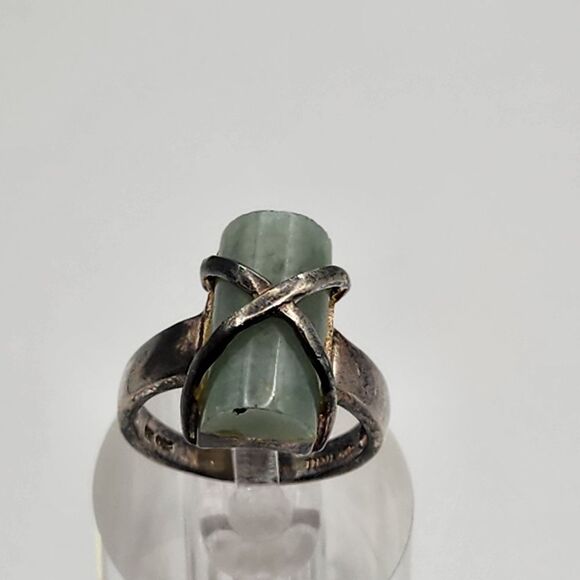 Sterling Silver & Cylindrical Jade Ring (6.5) - Picture 3 of 8